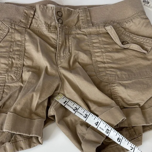 Sonoma Women's Tan Cargo Shorts - Picture 9 of 11